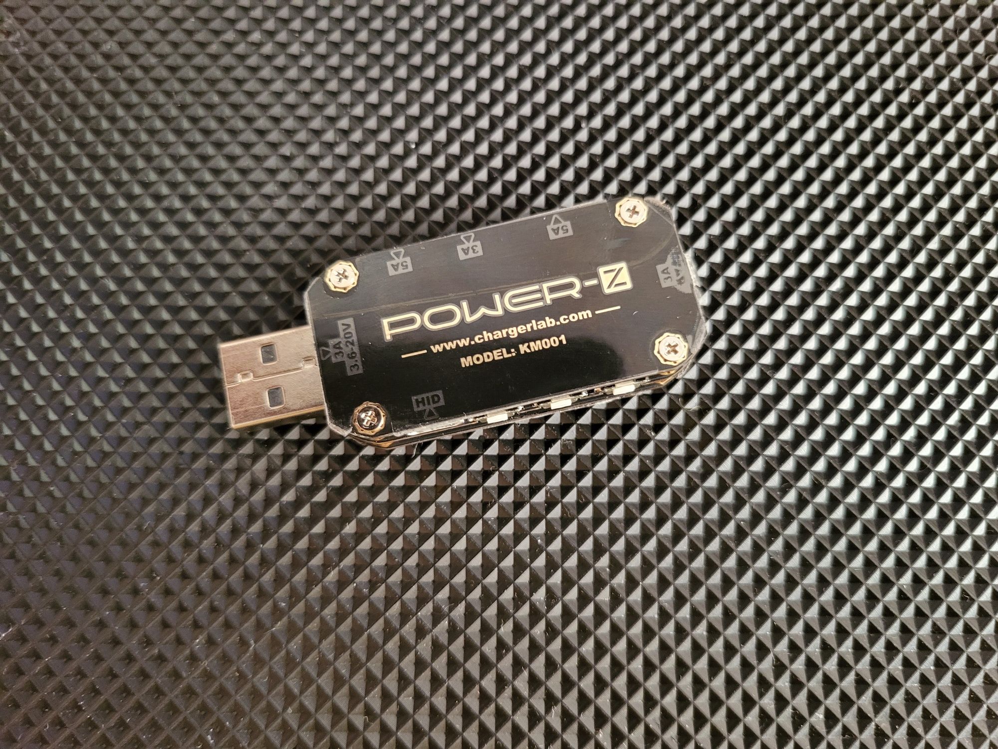 USB тестер ChargerLAB POWER-Z KM001