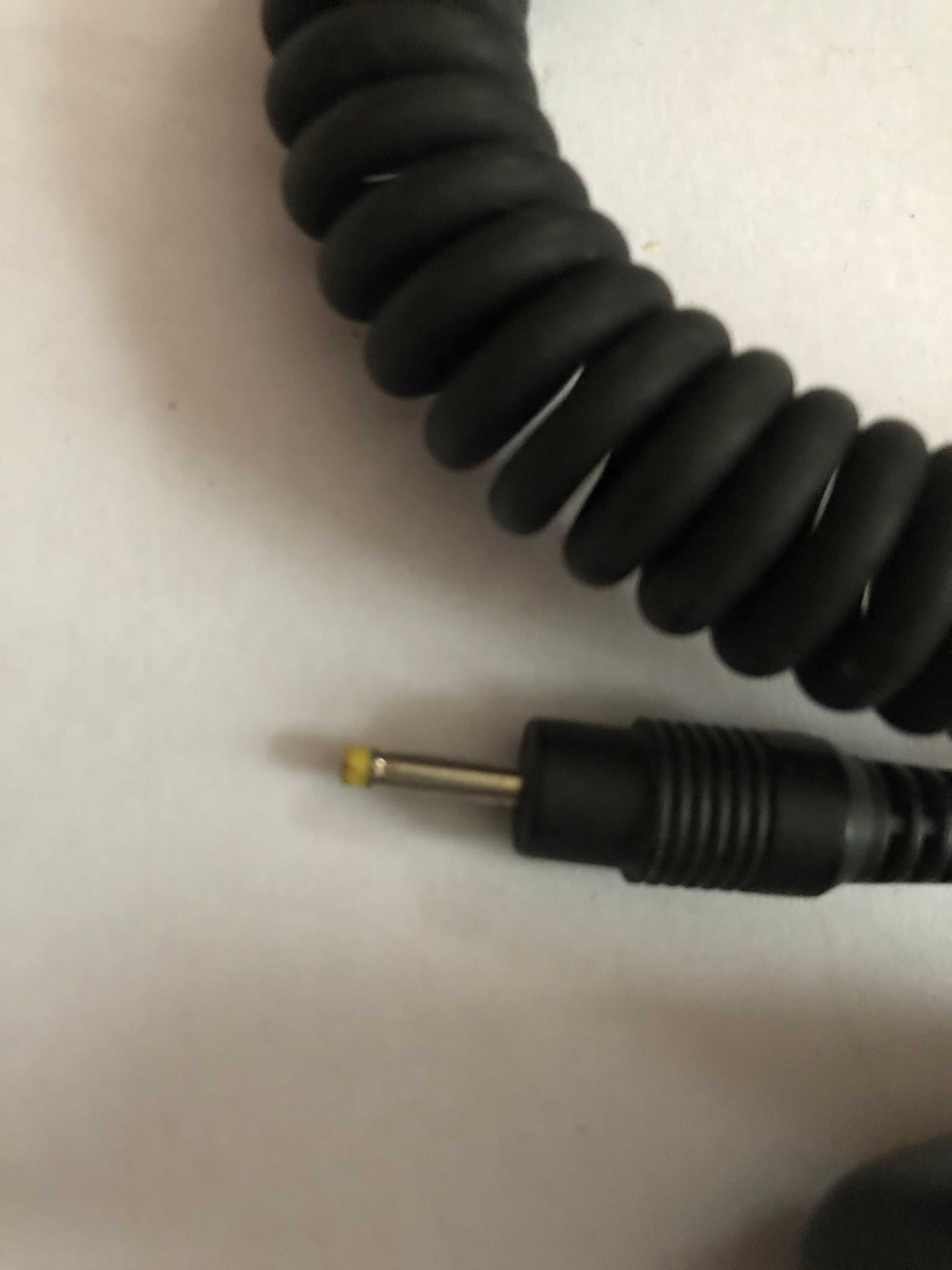 Ładowarka samochodowa 12V-24V /4,4V-10,5V wtyk fi 2,35 mm