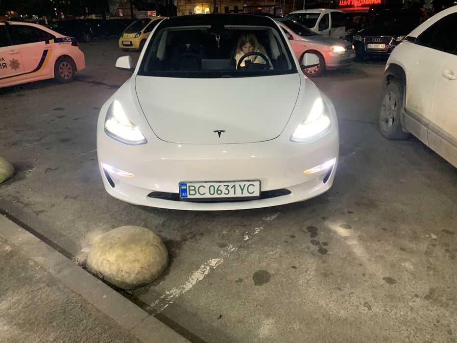 Tesla model 3 long range
