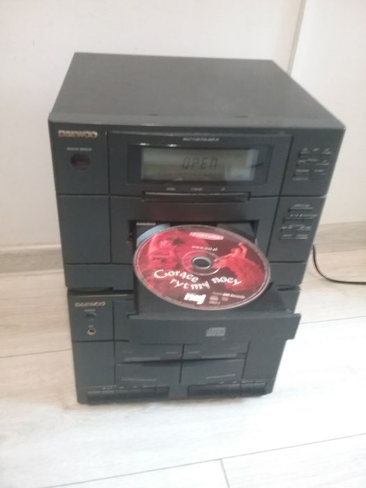Wieża Daewoo AUX