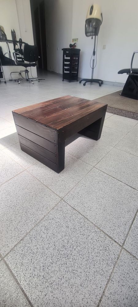 Mesa de centro de madeira