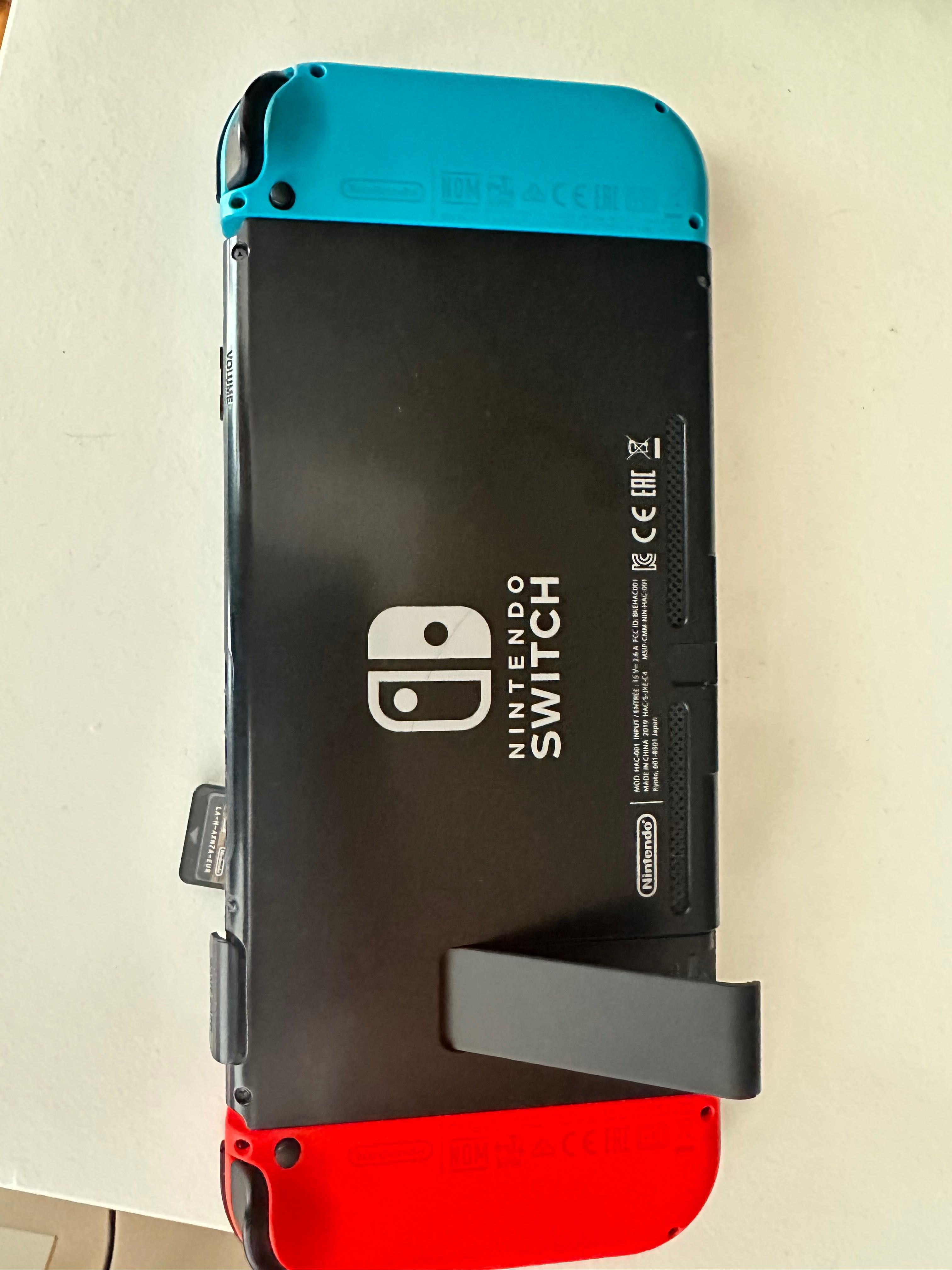 Nintendo Switch 1.1 + Conta com 31 Jogos