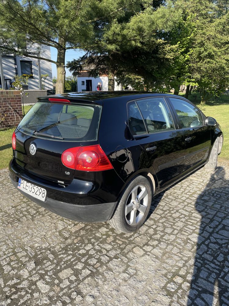Volkswagen golf 5 1.6mpi 5 drzwi