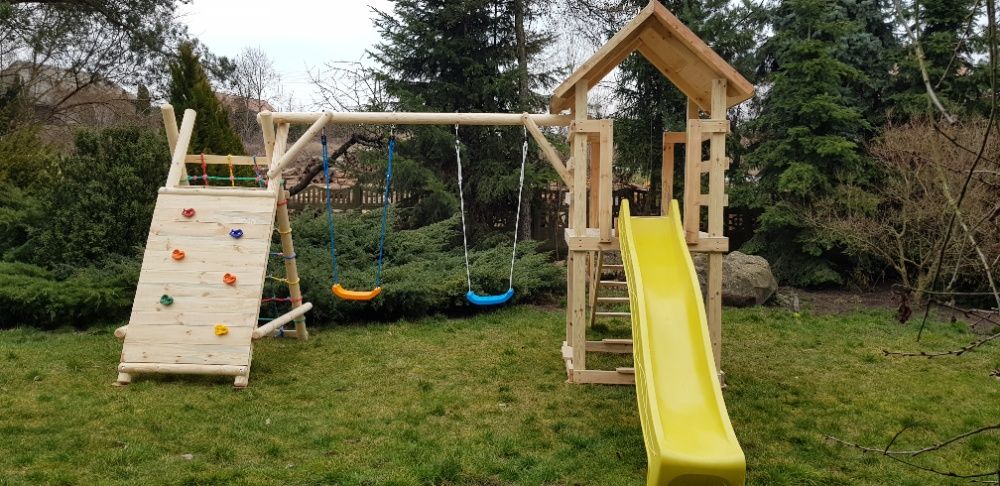 Domek dla dziecka plac zabaw huśtawka zjeżdżalnia ścianka piaskownica