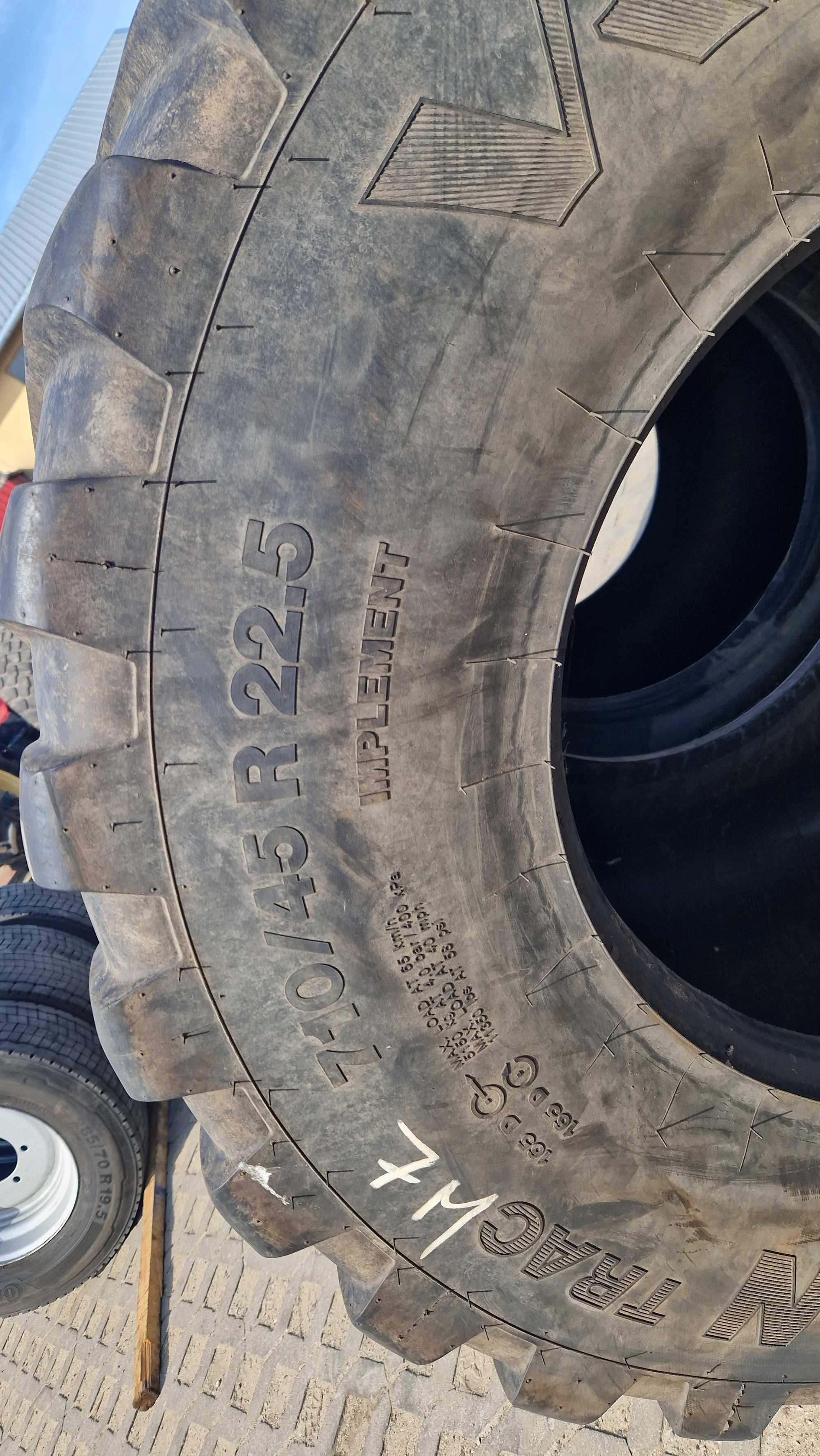 710/45-22.5 710/45R22.5, 700/40-22.5, 710/40-22.5 Vredestein 80%