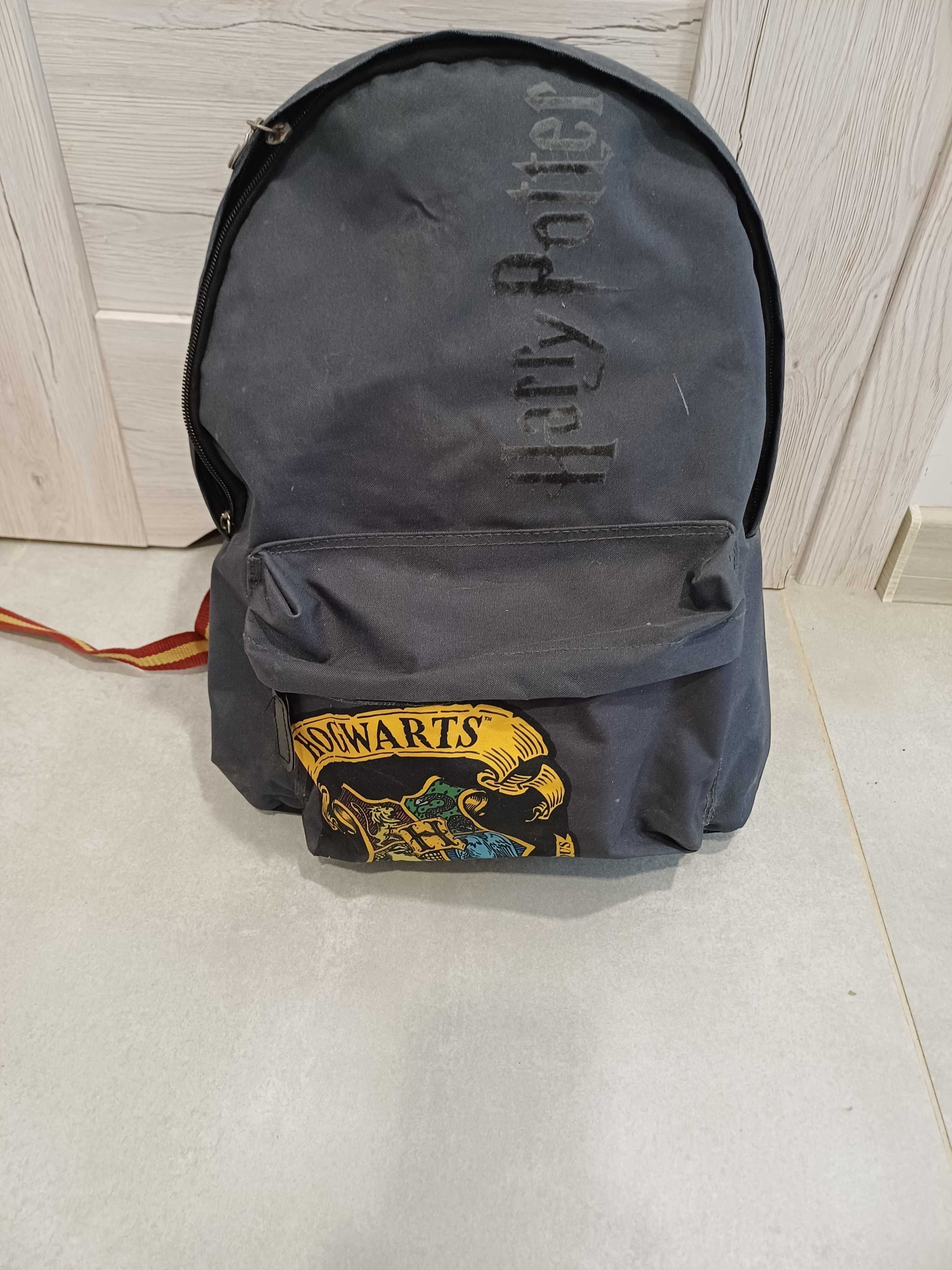 Plecak szkolny z piórnikiem