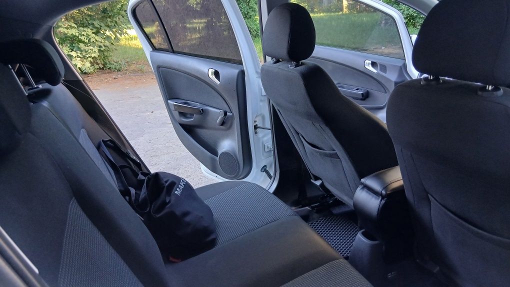 Продам Opel Corsa 1.2 2011 рік.