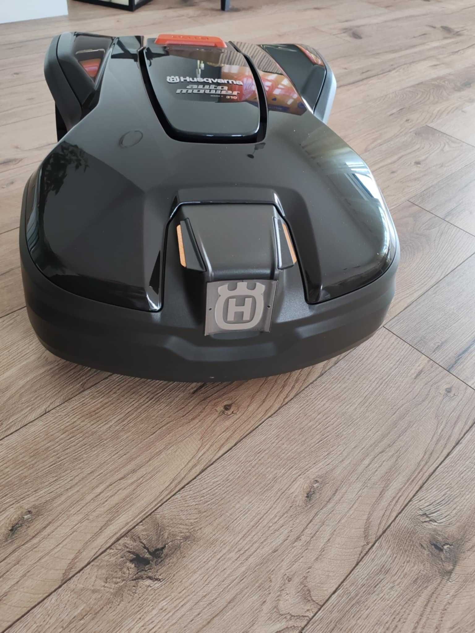 Robot koszący marki Husqvarna