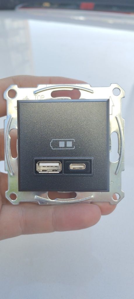 Подвійна USB-розетка Schneider Electric Asfora 2.4 А A+C Антрацит
