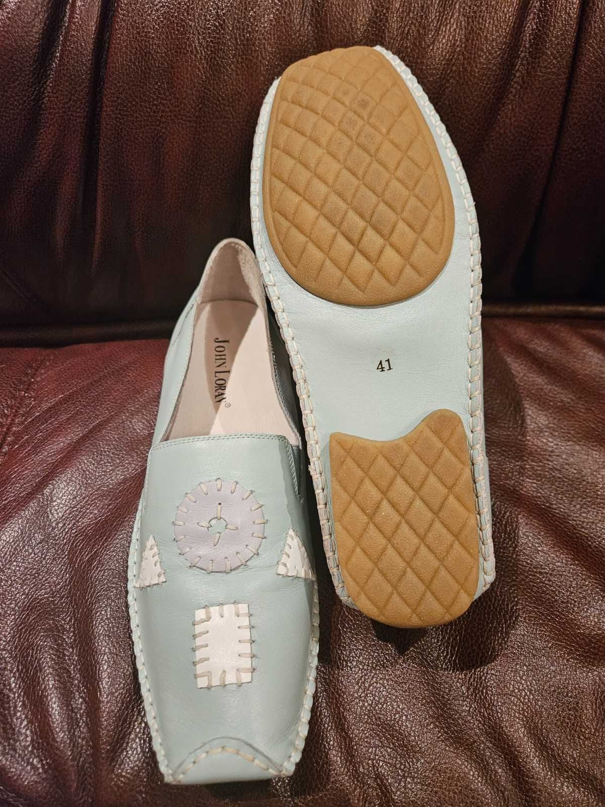 Женские кожаные мокасины
