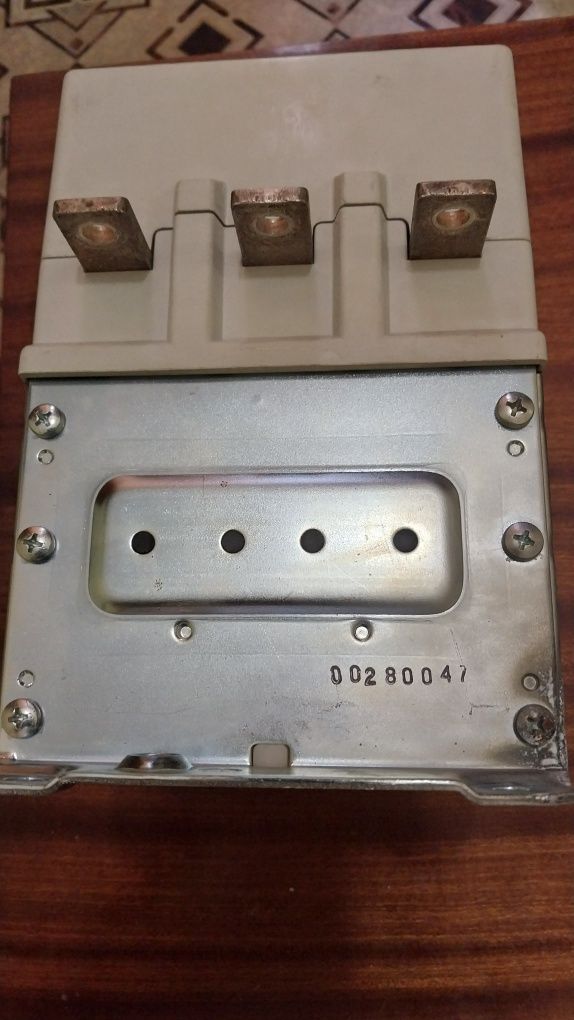 Контактор Lovato type B 250.