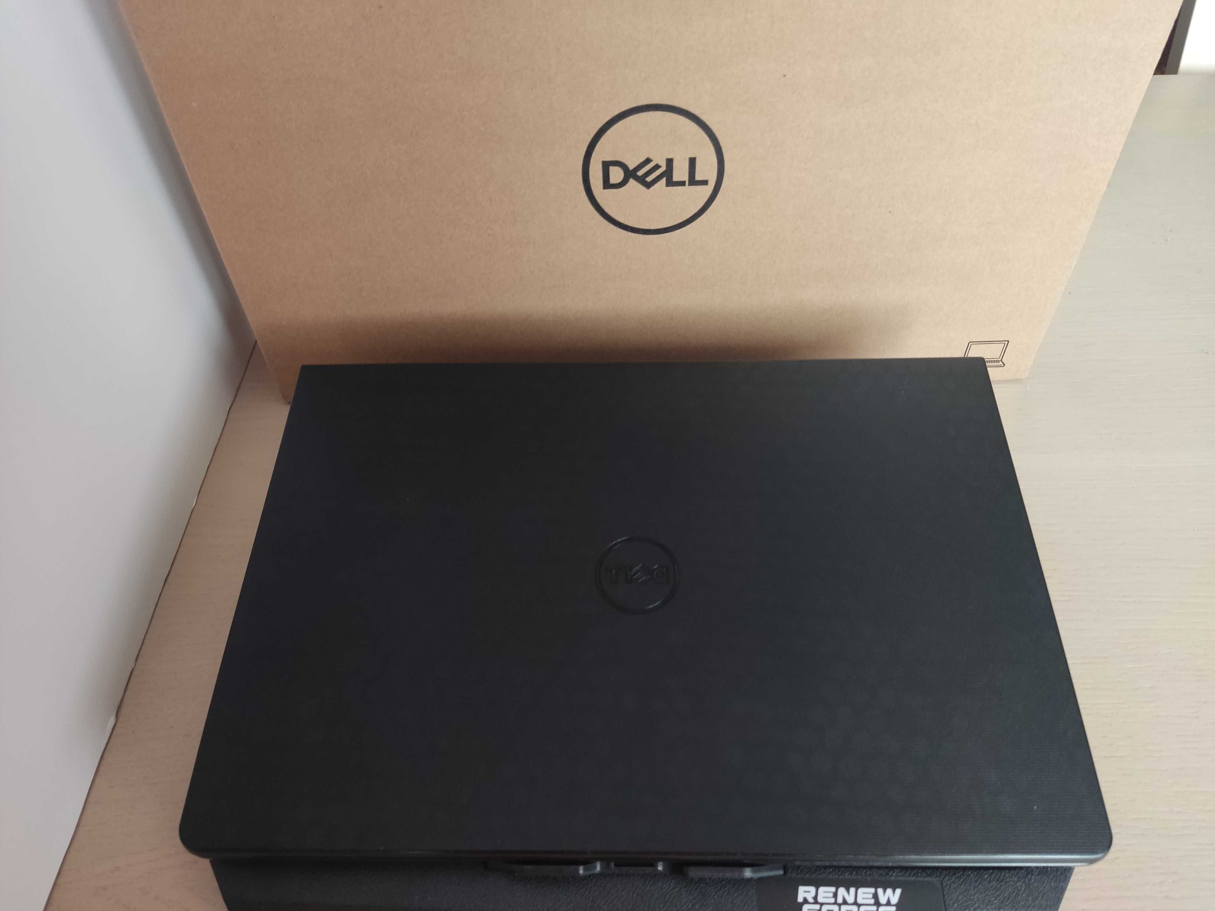 Laptop Dell TTYFJ A00 15,6 " Intel Core i3 8 GB / 256GB,SSD Win.11