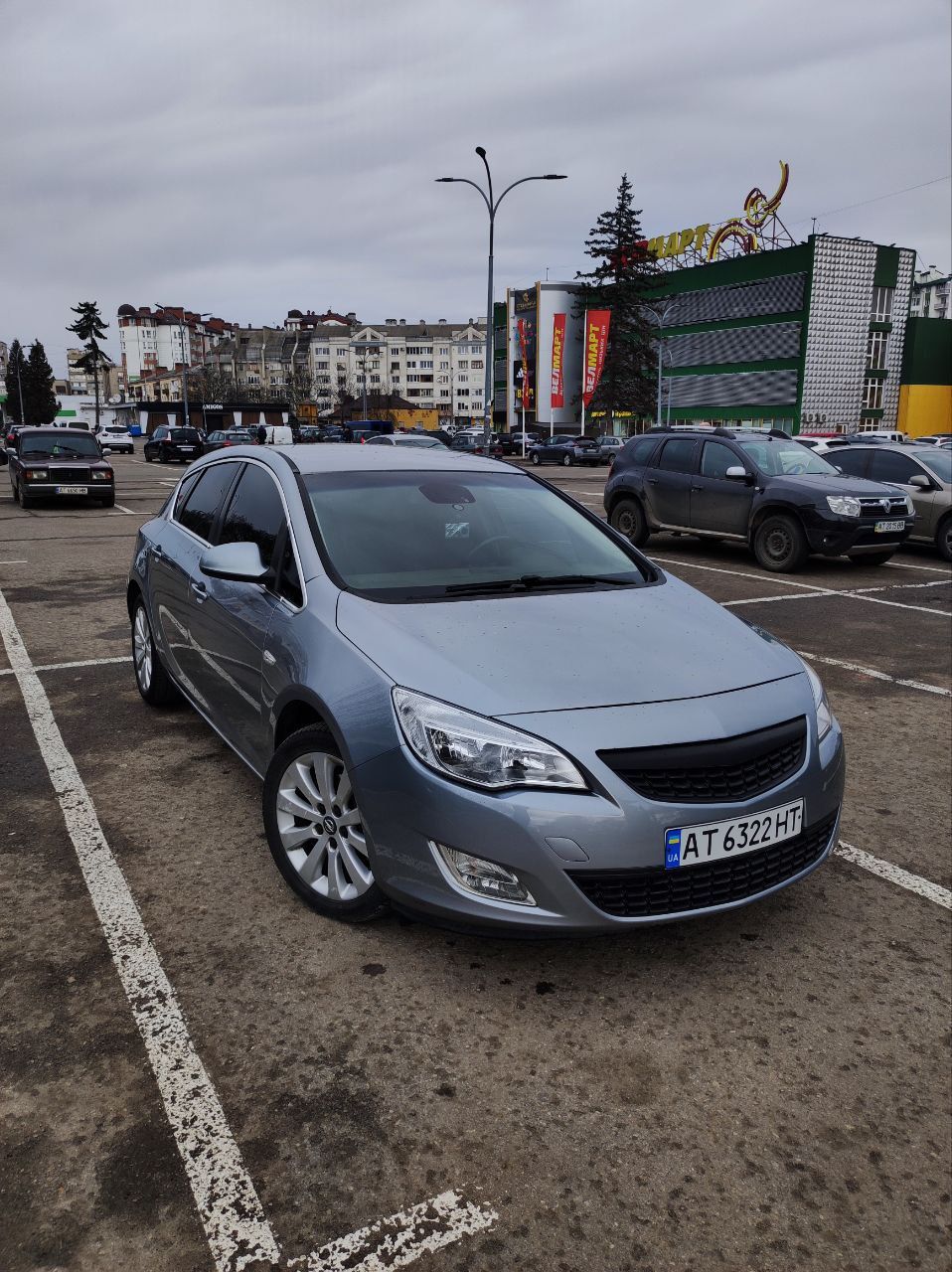 Продається Opel Astra j 1.7  2009 рок.вип 217 тис км.проб