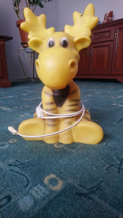 Żółta lampka nocna łoś