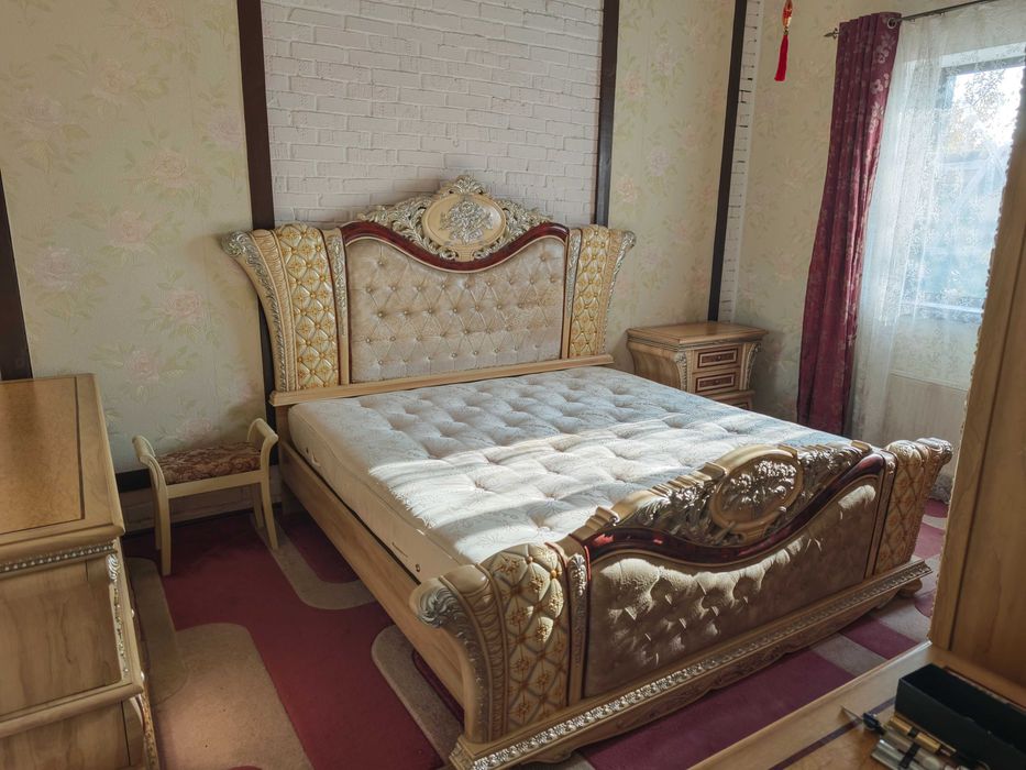 Меблі для спальні ліжко та матрац шафа безкоштовна доставка