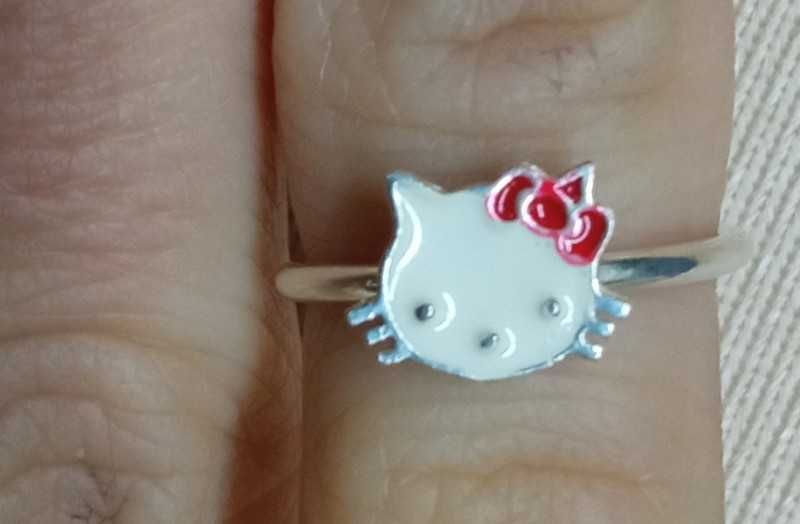 Śliczny pierścionek dla dziewczynki Hello Kitty r.7 Sr.925