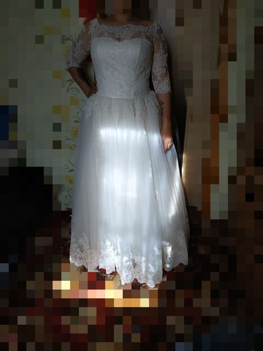 Продам весільну сукню