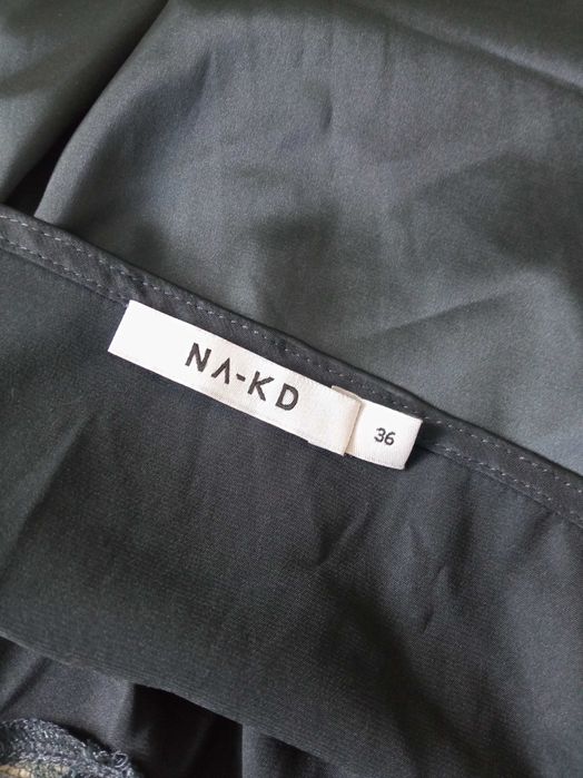 NA-KD lekka seksowna damska koszulka z koronką r 36