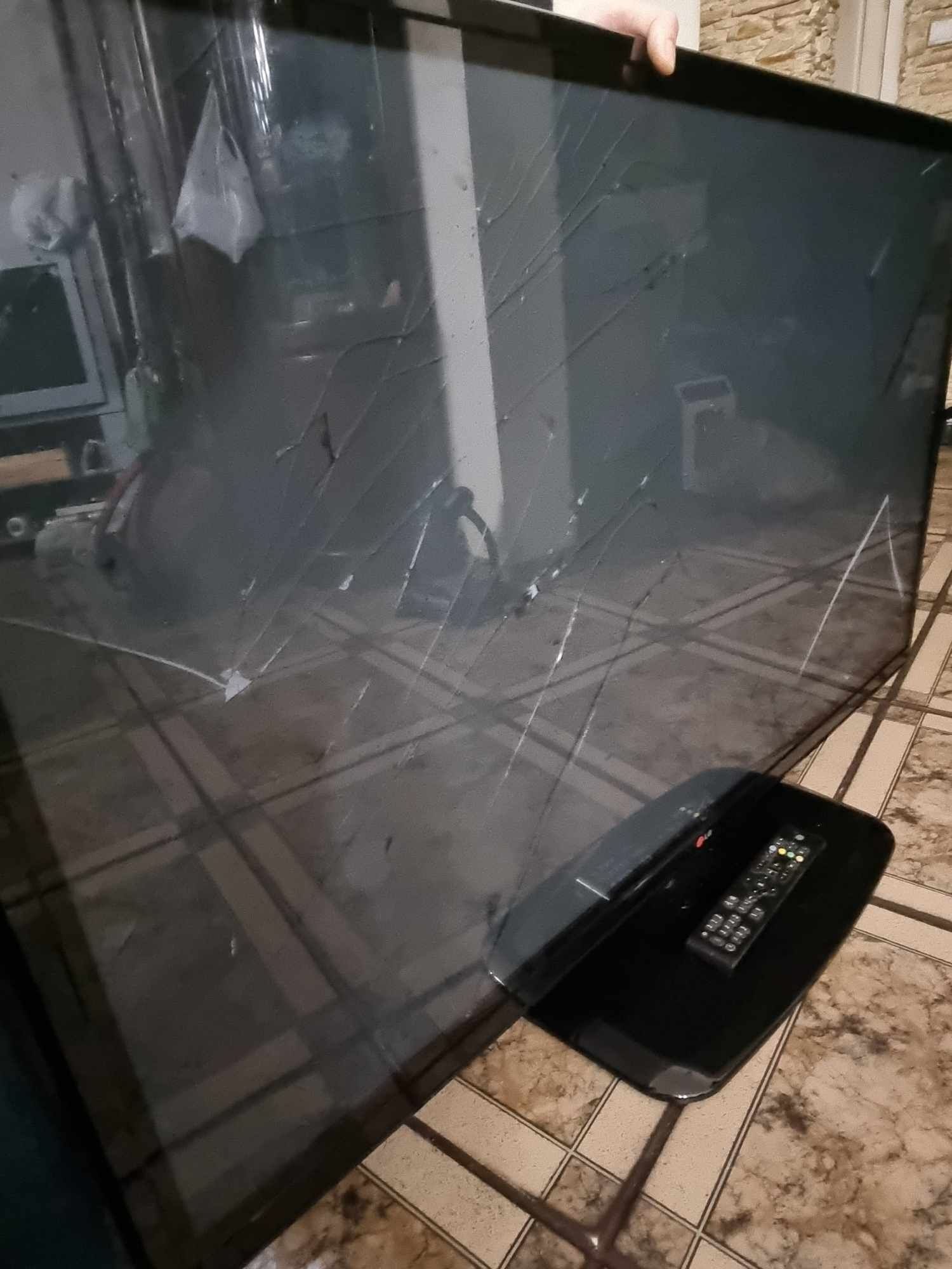 Uszkodzony telewizor lg