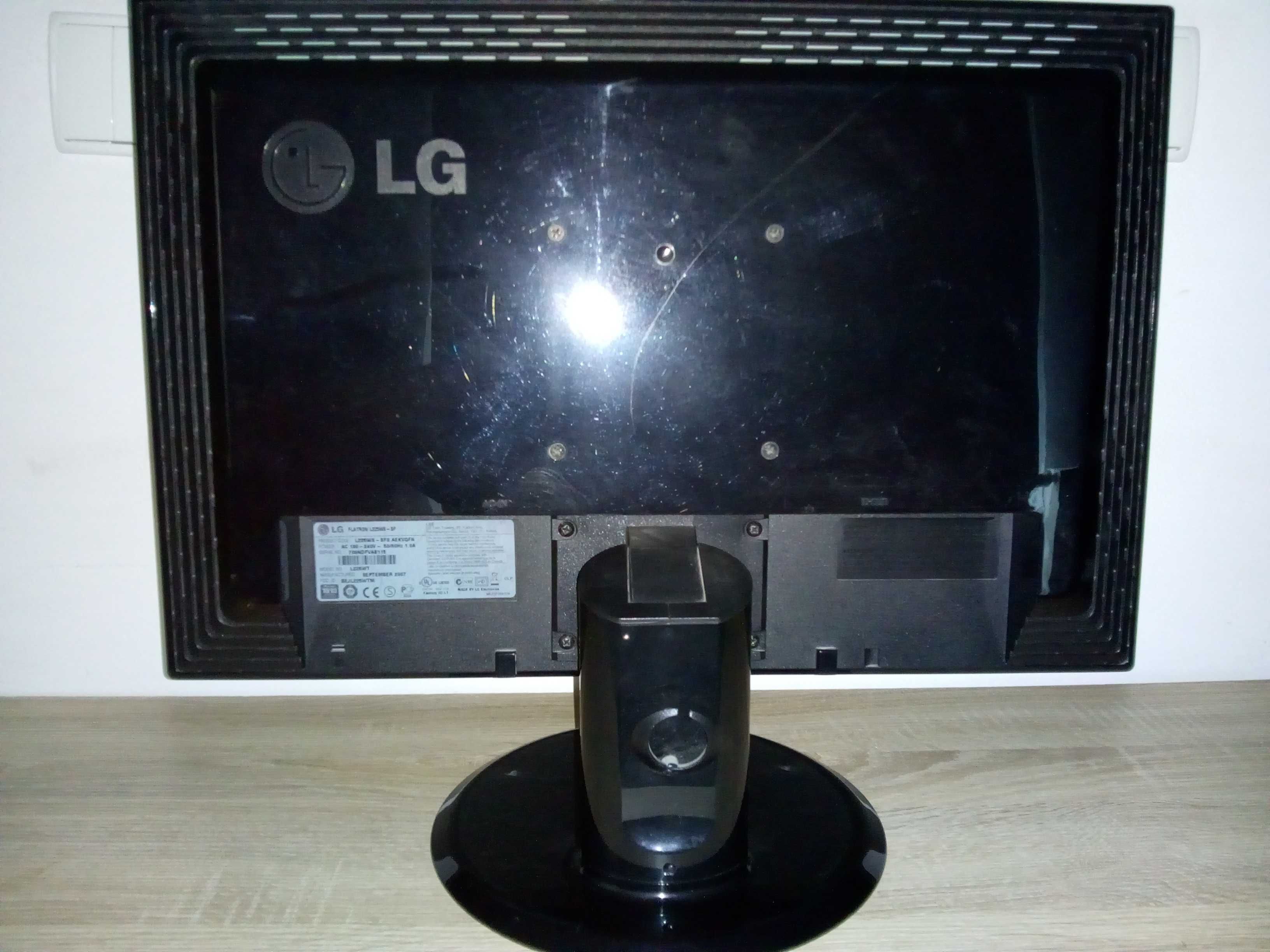 Monitor LG Flatron L225WS Stan sprawny bardzo dobry