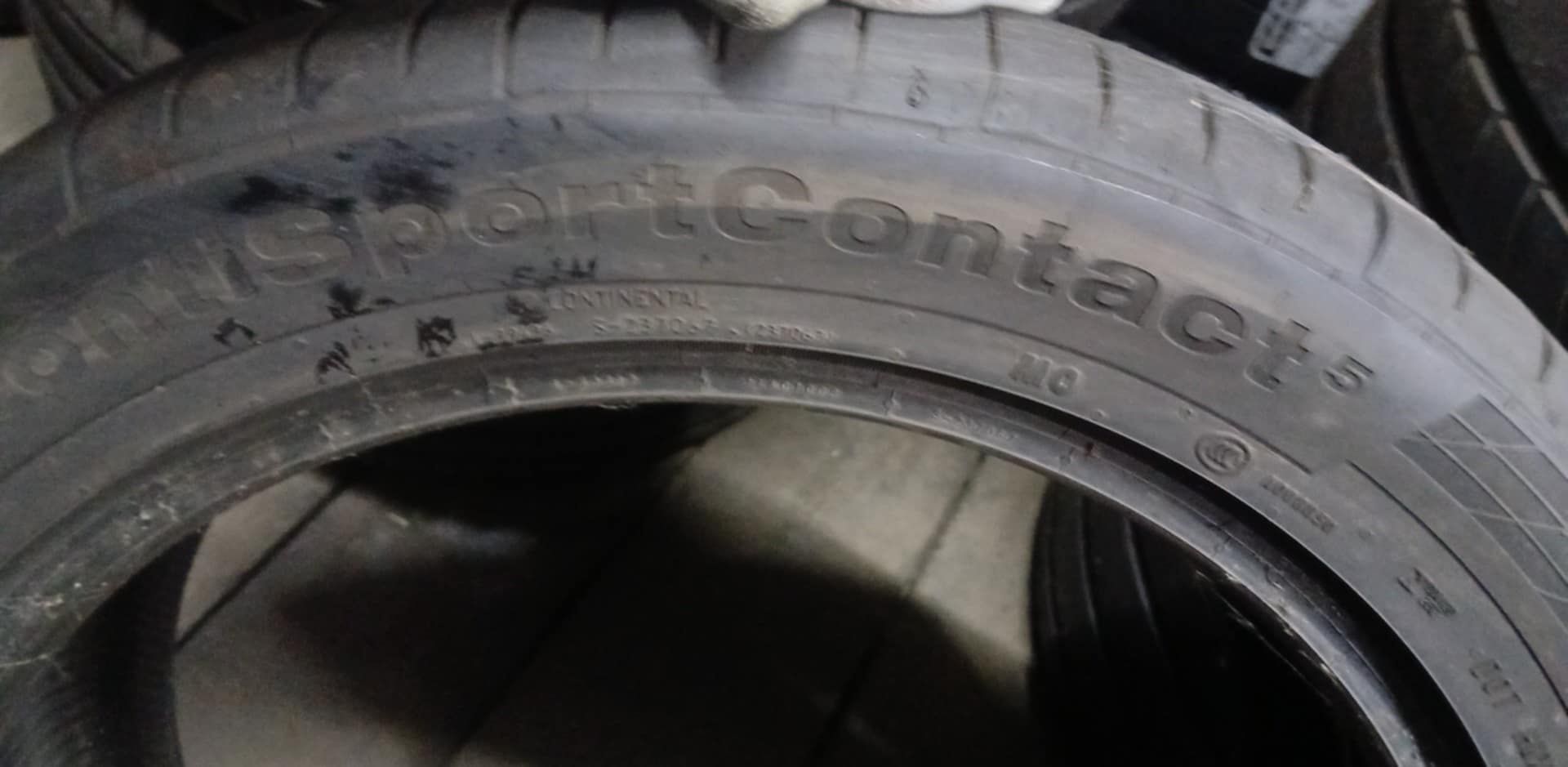 Opony 265/45/R20