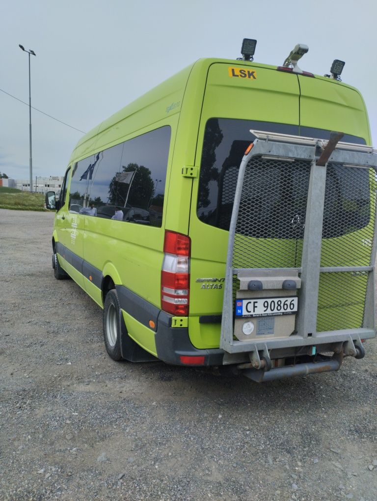 Mercedes Sprinter 516 CDI,autobus do przewozu osób niepełnosprawnych.