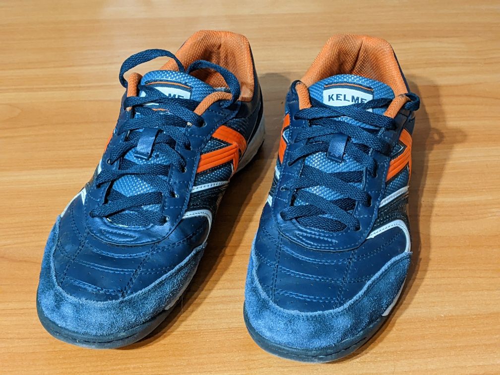 Кросівки сороконіжки Kelme 41