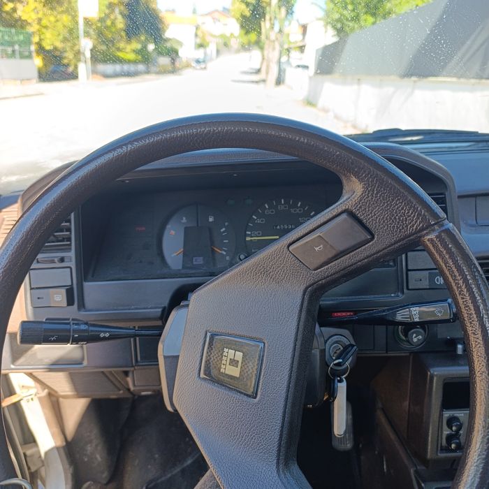 Vendo carro Corolla 85