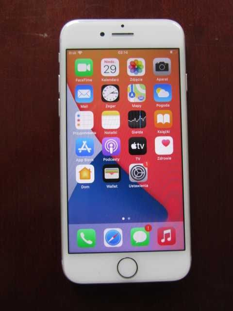 iPhone 7 Silver 32 GB Model A1778 + dodatki !