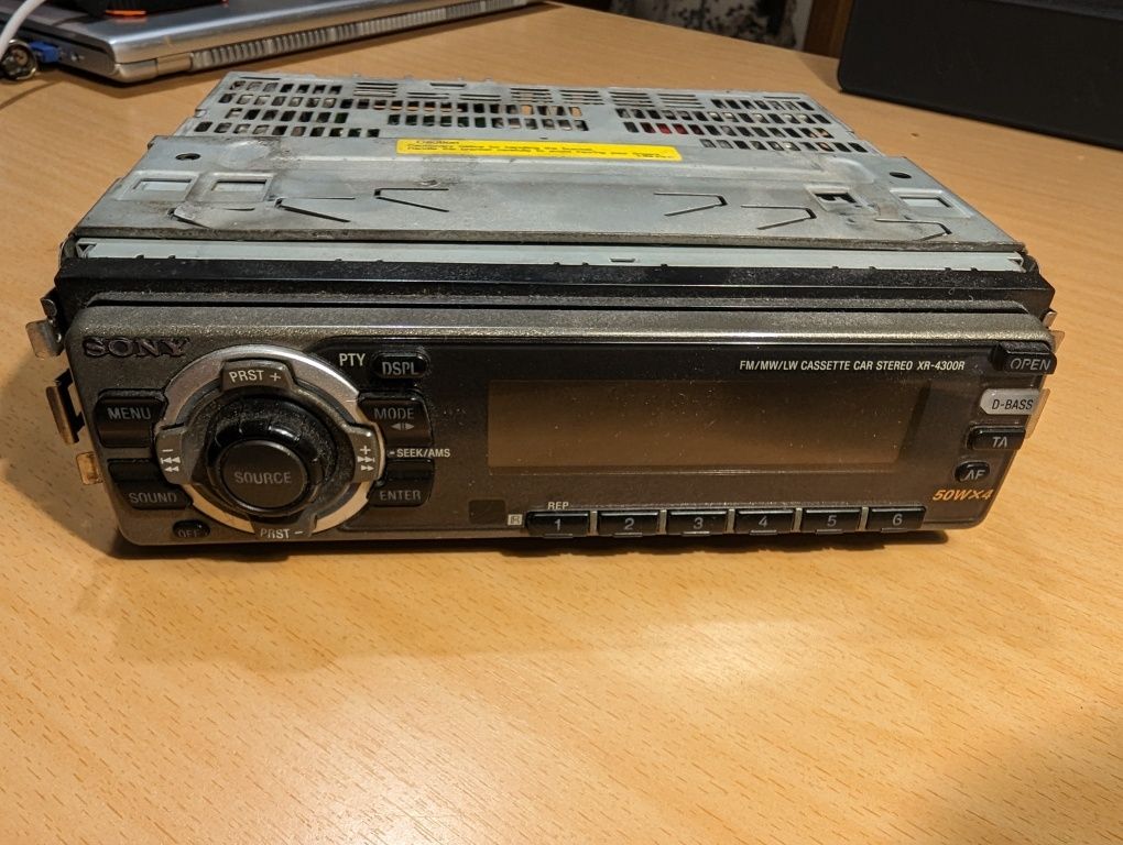 Radio Sony XR-4300R