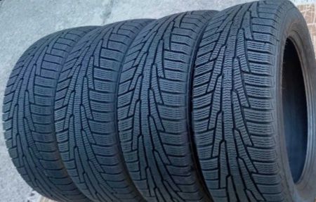 Зимові шини бу 215/60R16 Nokian Nordman RS2