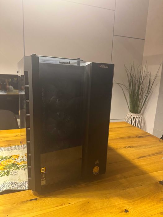 Komputer Gamingowy + Monitor