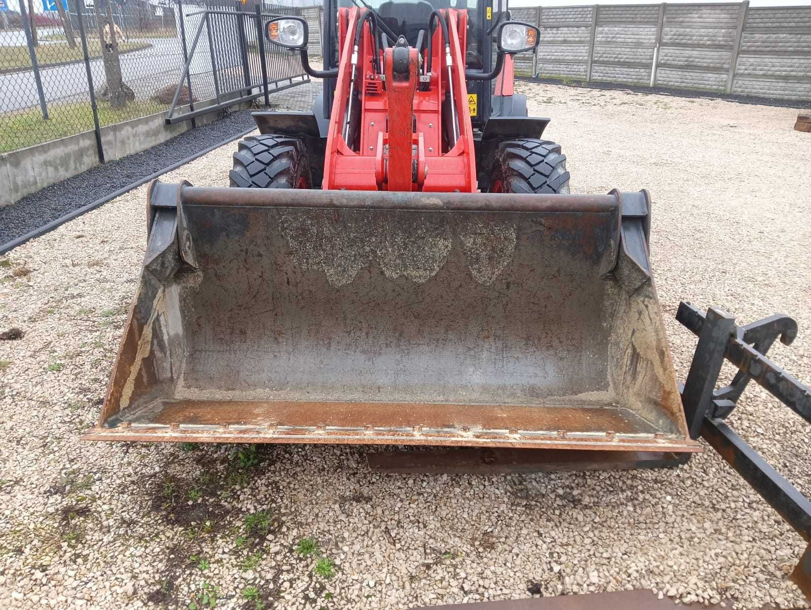 Ładowarka przegubowa Kubota R090 ,wynajem ,usługa