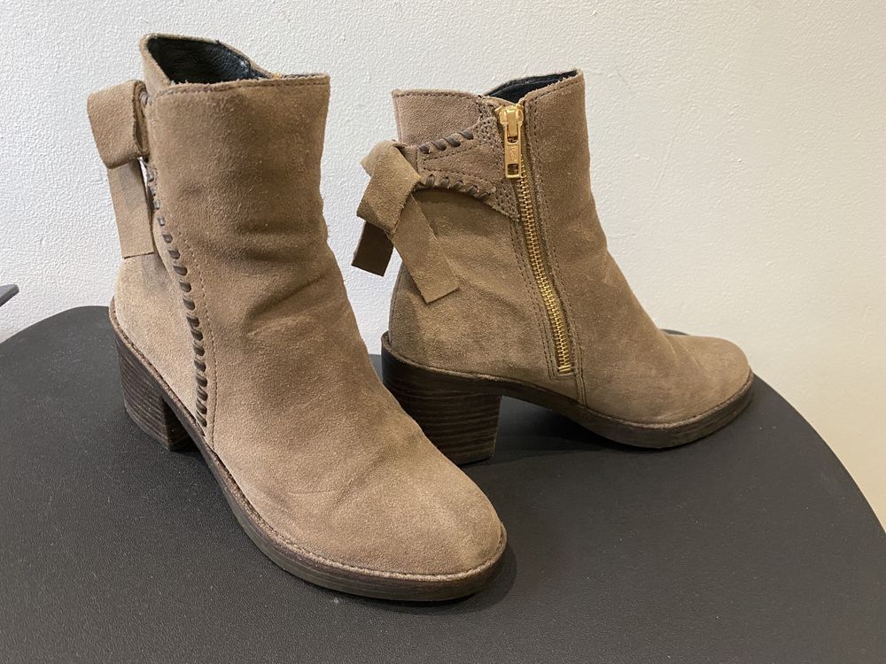 Botki zamszowe UGG r.35