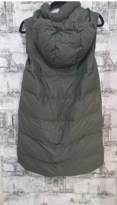 Жилетка від бренду Zara