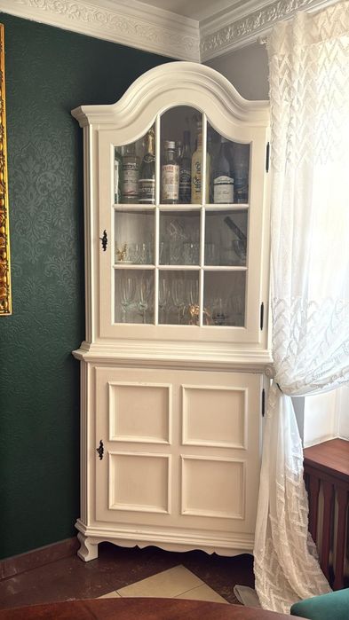 Kredens /Narożna witryna