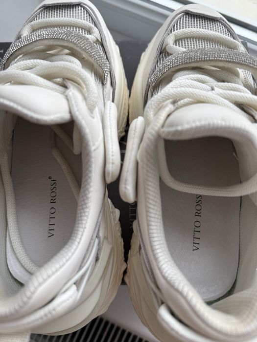 Кросівки Vitto rossi 36 розмір натуральна шкіра