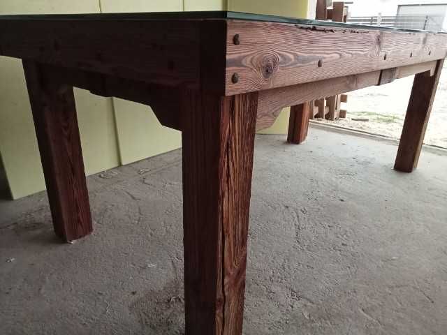 Duży stół rustykalny