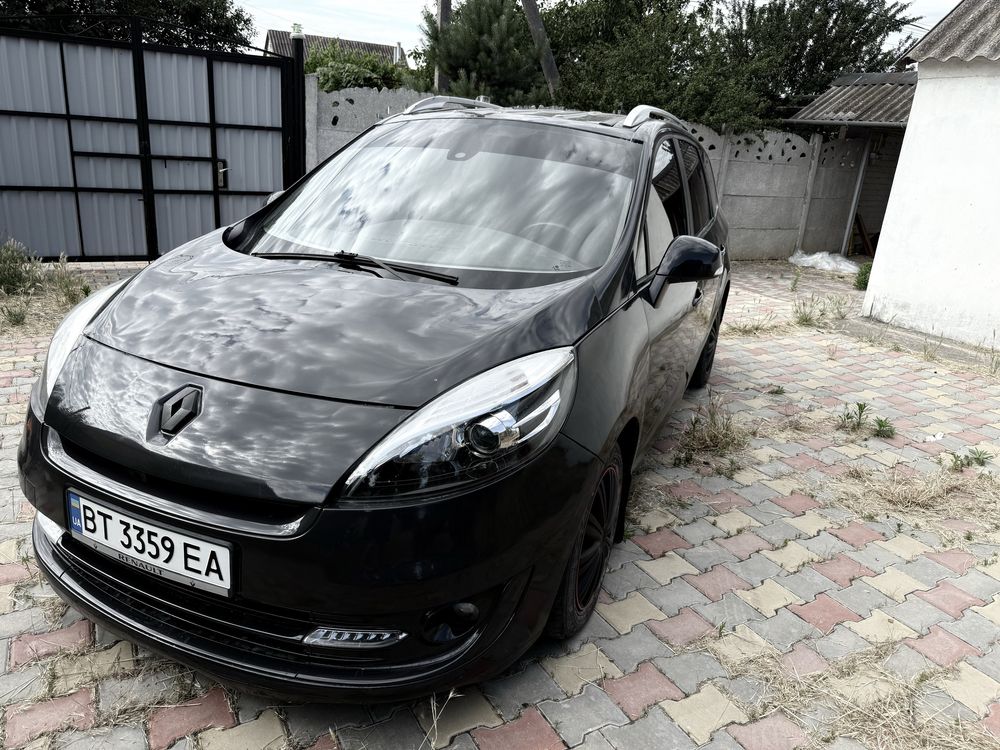 Renault , Рено Гранд Сценик Рестайлинг 2013 1.5 дизель