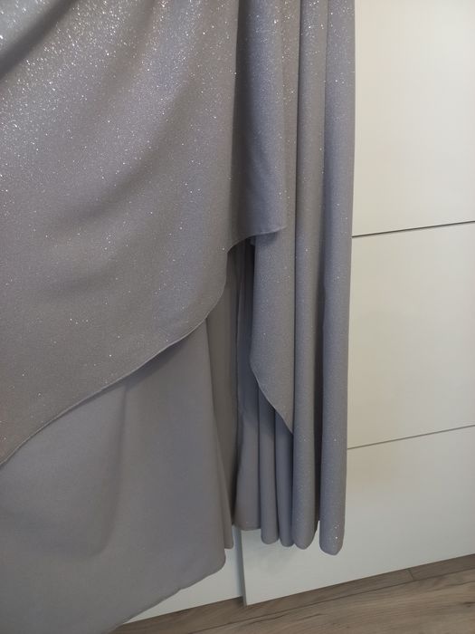 Sukienka długa srebrna