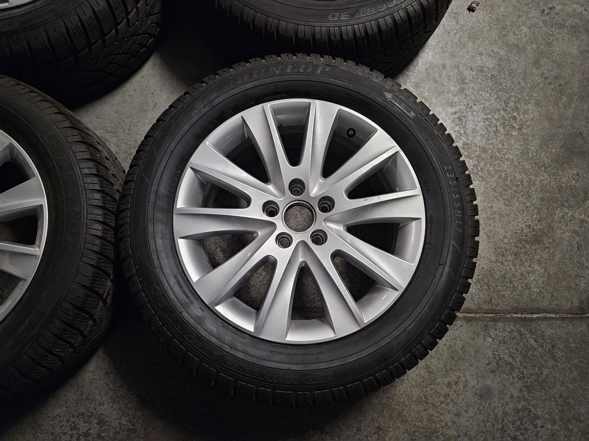 Alufelgi Volkswagen opony zimowe Dunlop 235/55/17 ET 43