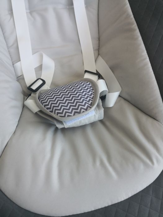 Bujaczek elektryczny dla dzieci niemowląt huśtawka