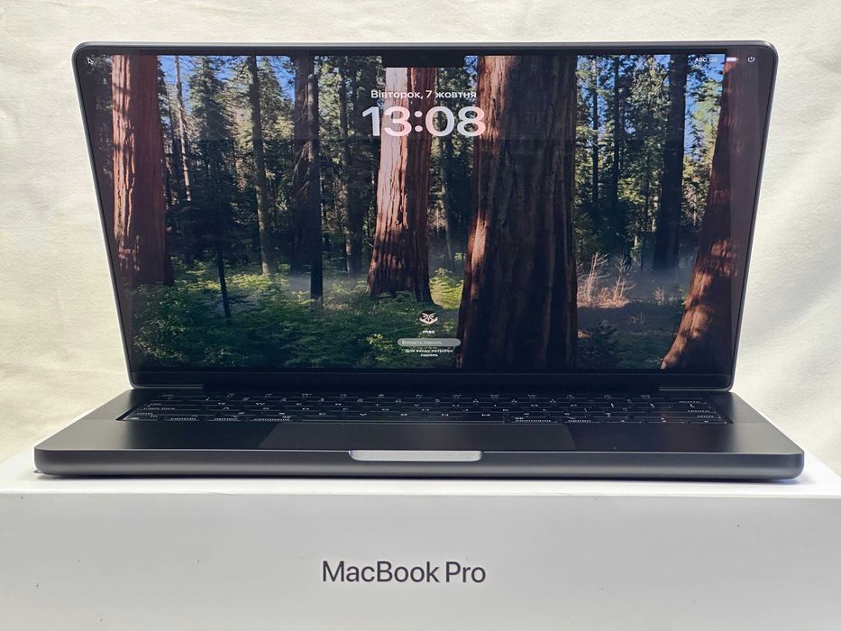 MacBook Pro 14.2”. M3 Pro, 18RAM/500Gb SSD , 50циклів -100%бат- ІДЕАЛ