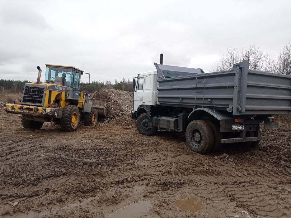 Песок щебень отсев. Грунт на подсипку. Услуги самосвалов.