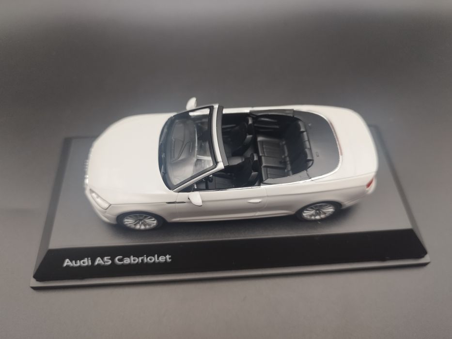 1:43 Spark  Audi A5 Convertible Tofana White (2017) model