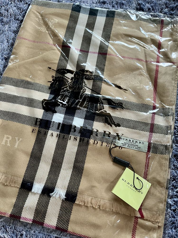 Kaszmirowa chusta Burberry 180x70 cm w kratę