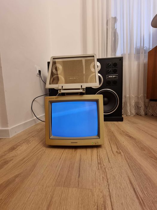 Rerto vintage monitor daewoo CMC-1414BAE plus filtr na kineskop.