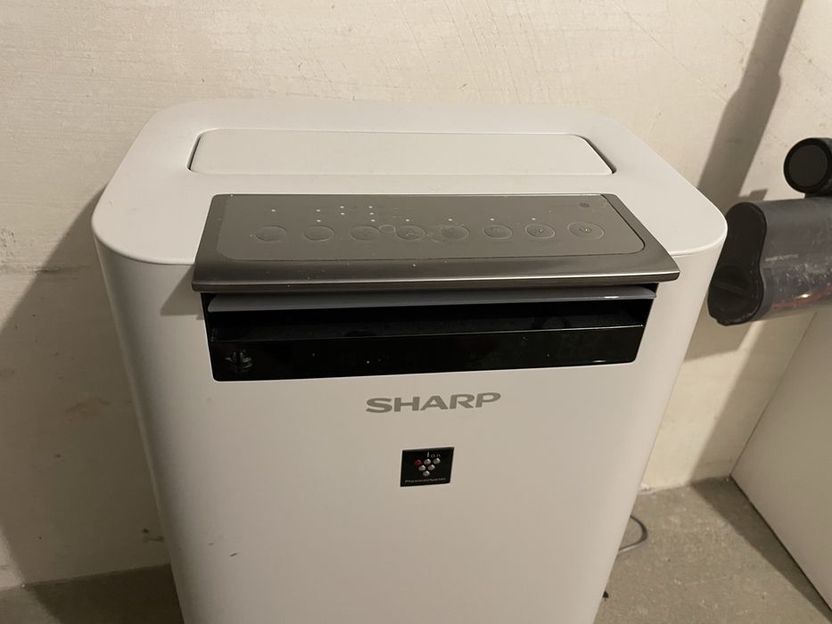 Oczyszczacz powietrza shatp. Jonizacja i plasma. Wysoki model.