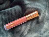 Charlotte Tilbury pillow talk medium blur  szminka