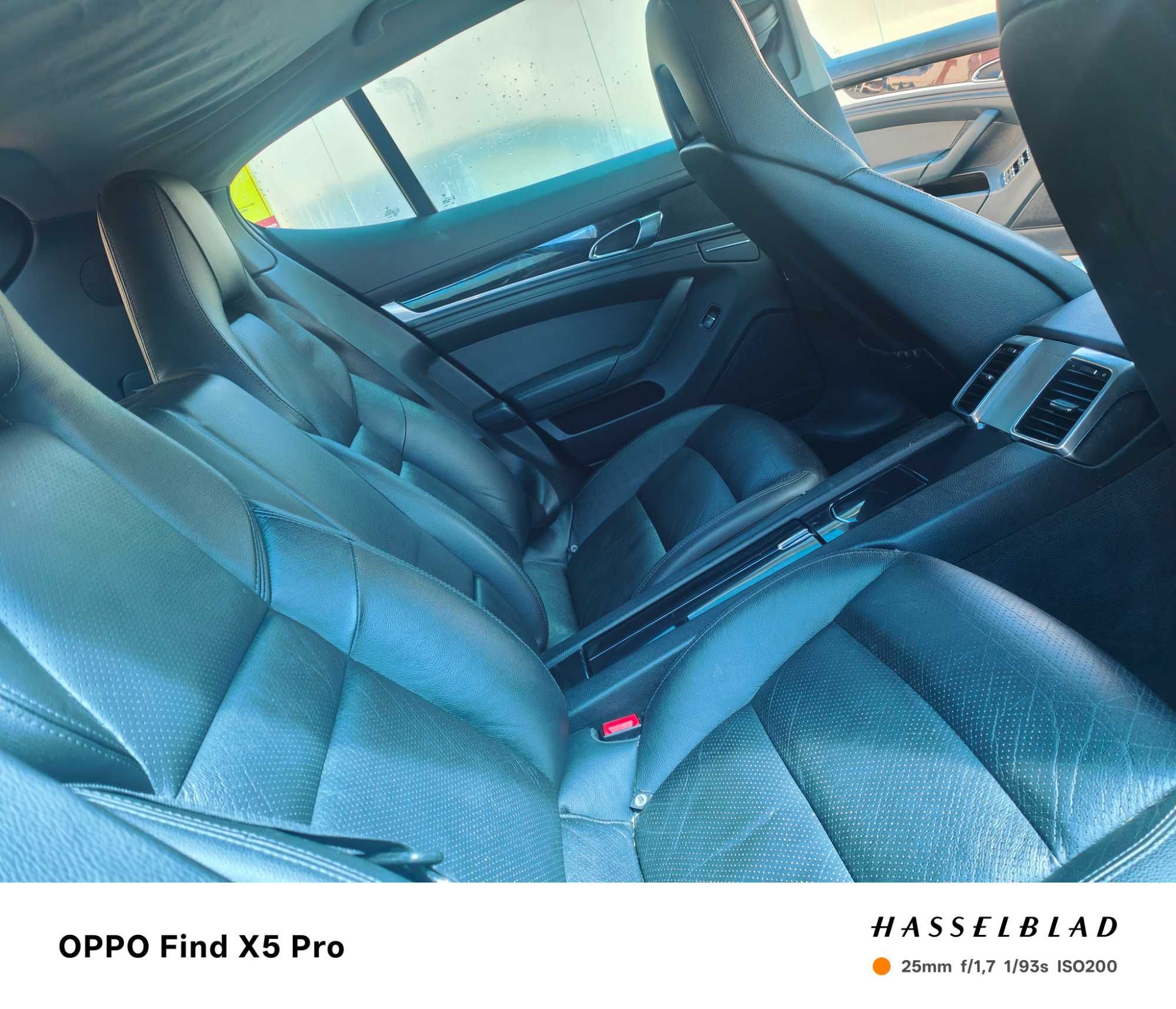 Porsche Panamera Black Edition